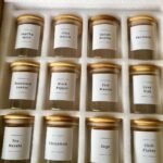 Pack de 12 bocaux en verre avec 12 cuillères en bois et 24 Etiquettes autocollantes – Image 5